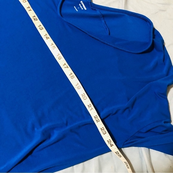 Express Relaxed Pullover Top - Picture 7 of 7